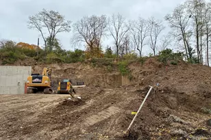 1128 Longshore Dr, Ann Arbor, MI 48105 - Photo 17