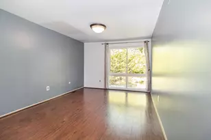 24750 Olde Orchard St, Novi, MI 48375 - Photo 9