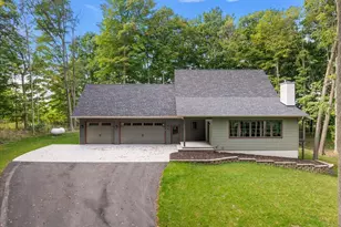 8806 Lakewood Trail, Berrien Center, MI 49102 - Photo 5
