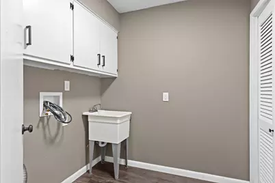 6886 Stockport Drive, Lambertville, MI 48144 - Photo 25