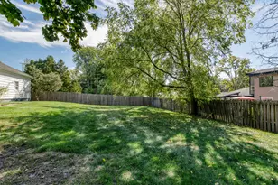 2736 Cascade Rd SE, Grand Rapids, MI 49506 - Photo 27