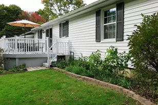 400 Parkwood Dr, Jonesville, MI 49250 - Photo 7