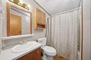 301 Ohio River Dr, Adrian, MI 49221 - Photo 15