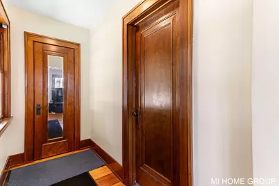 536 College Avenue, Holland, MI 49423 - Photo 13