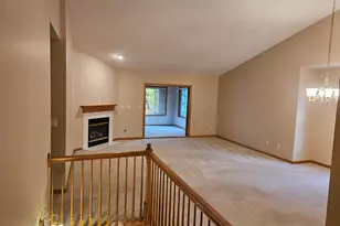 3877 Old Elm Dr SE, Kentwood, MI 49512 - Photo 7