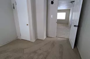 7528 Hudson Ave, Warren, MI 48091 - Photo 9