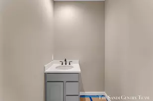 1034 Arlington Ave, Grand Haven, MI 49417 - Photo 11