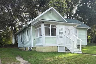 131 Spring St, Battle Creek, MI 49037 - Photo 1