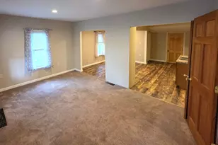 131 Spring St, Battle Creek, MI 49037 - Photo 5