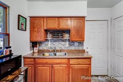 2124 Jefferson Street, Muskegon Heights, MI 49444 - Photo 15