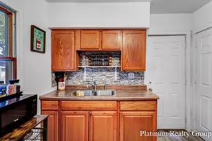 2124 Jefferson St, Muskegon Heights, MI 49444 - Photo 15