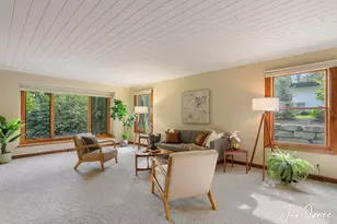 341 N Lakeshore Dr, Holland, MI 49424 - Photo 7