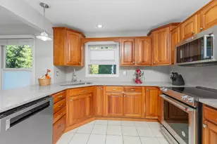 4752 Forest Creek Dr, Kalamazoo, MI 49009 - Photo 11