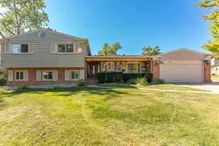 2616 Douglas Dr, Bloomfield Hills, MI 48304 - Photo 3