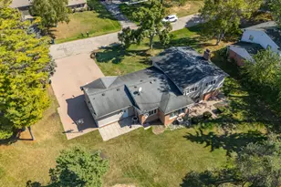 2616 Douglas Dr, Bloomfield Hills, MI 48304 - Photo 47