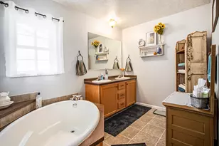 912 W Colon Rd, Bronson, MI 49028 - Photo 13