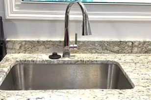 3014 Edgewater Dr, Waterford, MI 48328 - Photo 9