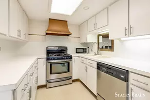 2530 Village Dr SE, Grand Rapids, MI 49506 - Photo 5