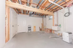 577 Glendale Cir, Ann Arbor, MI 48103 - Photo 29