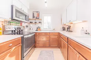 577 Glendale Cir, Ann Arbor, MI 48103 - Photo 9