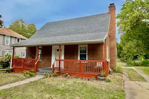 95 S West St, Hillsdale, MI 49242 - Photo 3