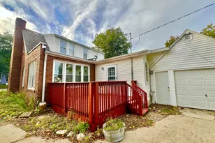 95 S West St, Hillsdale, MI 49242 - Photo 7