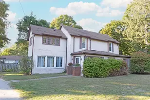 3180 S Lakeshore Dr, Saint Joseph, MI 49085 - Photo 1