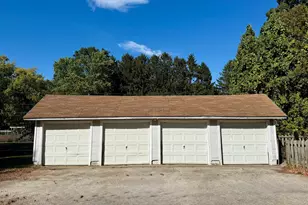 3180 S Lakeshore Dr, Saint Joseph, MI 49085 - Photo 5