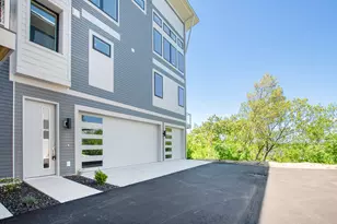 631 Fairview Ave NE, Grand Rapids, MI 49503 - Photo 1