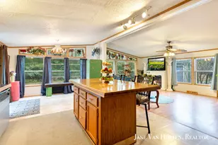 20449 W Gates Rd, Howard City, MI 49329 - Photo 11