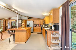 20449 W Gates Rd, Howard City, MI 49329 - Photo 15