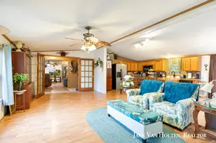 20449 W Gates Rd, Howard City, MI 49329 - Photo 17