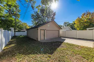 4705 Jackson St, Dearborn Heights, MI 48125 - Photo 25