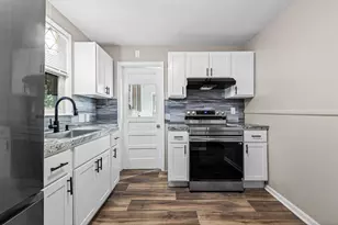 4705 Jackson St, Dearborn Heights, MI 48125 - Photo 5