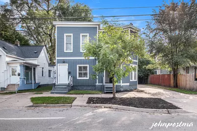 646 Broadway Avenue NW, Grand Rapids, MI 49504 - Photo 1