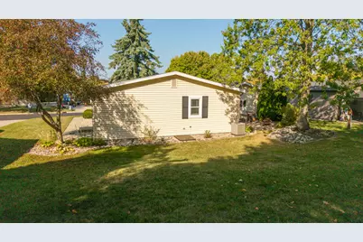 317 Cadgewith East, Lansing, MI 48906 - Photo 25