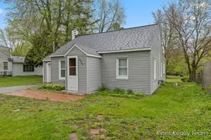 6429 Rosedale Rd, Lansing, MI 48911 - Photo 3