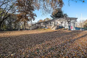 1111 W Michigan Ave W, Battle Creek, MI 49037 - Photo 13