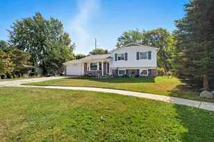 5135 Cheryl Dr, Almont, MI 48003 - Photo 3