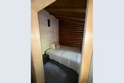 252 W Lake Drive, Cadillac, MI 49601 - Photo 7