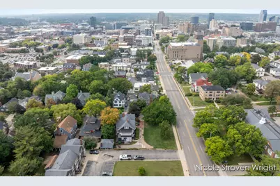 400 Fulton Street E, Grand Rapids, MI 49503 - Photo 77