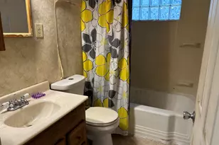 29715 Walnut St, Flat Rock, MI 48134 - Photo 9