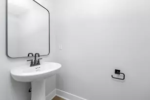 908 Indiana Ave, South Haven, MI 49090 - Photo 5