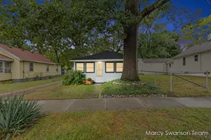 1753 Preston Ave NW, Grand Rapids, MI 49504 - Photo 3