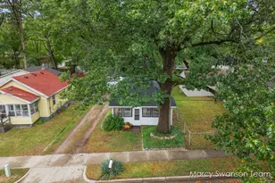 1753 Preston Ave NW, Grand Rapids, MI 49504 - Photo 23