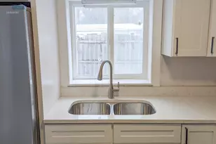 1009 N Ferry St, Ludington, MI 49431 - Photo 21