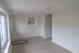 1009 N Ferry St, Ludington, MI 49431 - Photo 15