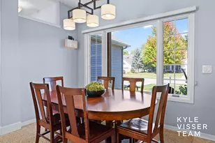 4478 Burton Forest Ct SE, Grand Rapids, MI 49546 - Photo 7