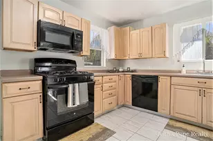 4070 E Fruiport Rd, Fruitport, MI 49415 - Photo 17