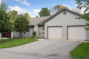 2486 Falcon Pointe Dr NW, Grand Rapids, MI 49534 - Photo 3